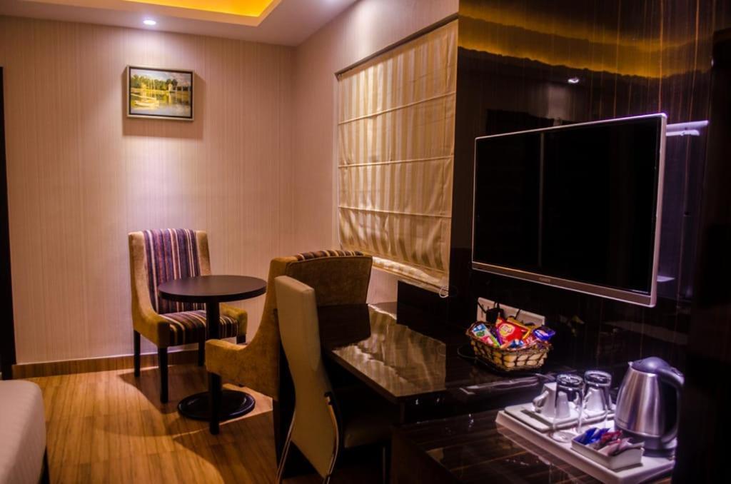 Hotel Comfotel Kolkata Eksteriør bilde