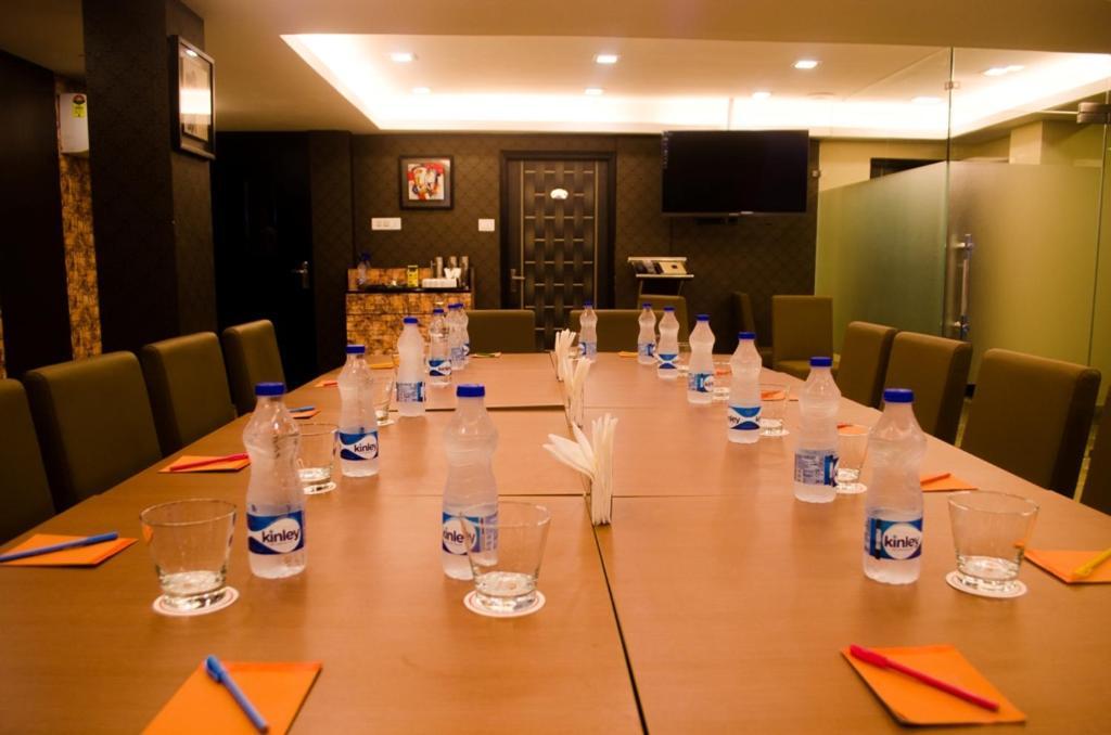 Hotel Comfotel Kolkata Eksteriør bilde