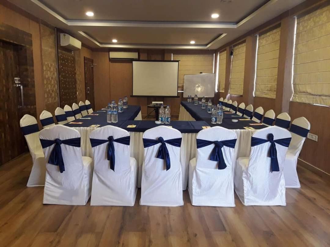 Hotel Comfotel Kolkata Eksteriør bilde