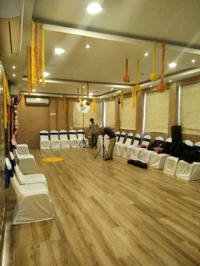 Hotel Comfotel Kolkata Eksteriør bilde