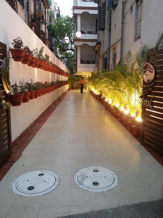 Hotel Comfotel Kolkata Eksteriør bilde