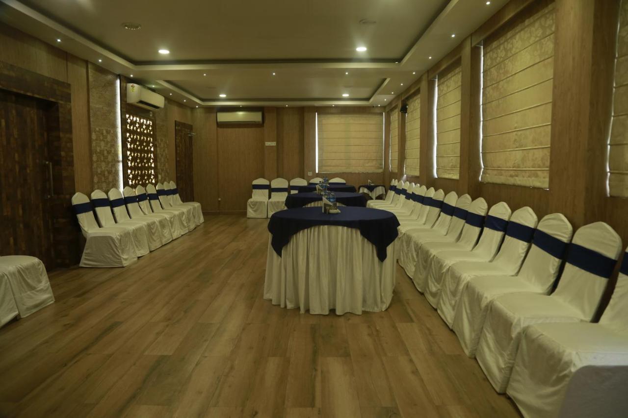 Hotel Comfotel Kolkata Eksteriør bilde